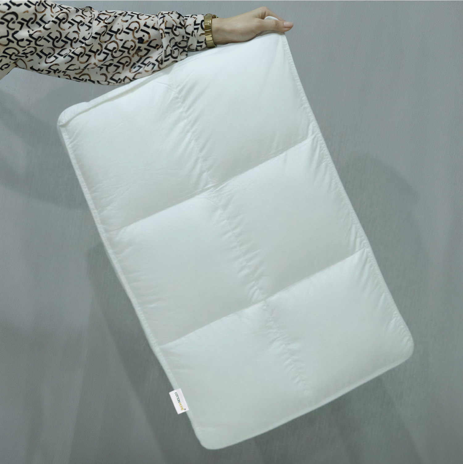 Charlotte Pillow Premium Down proof Cotton Pillow 50x75 cm Medium Soft Support for Neck & Head Pain Relief