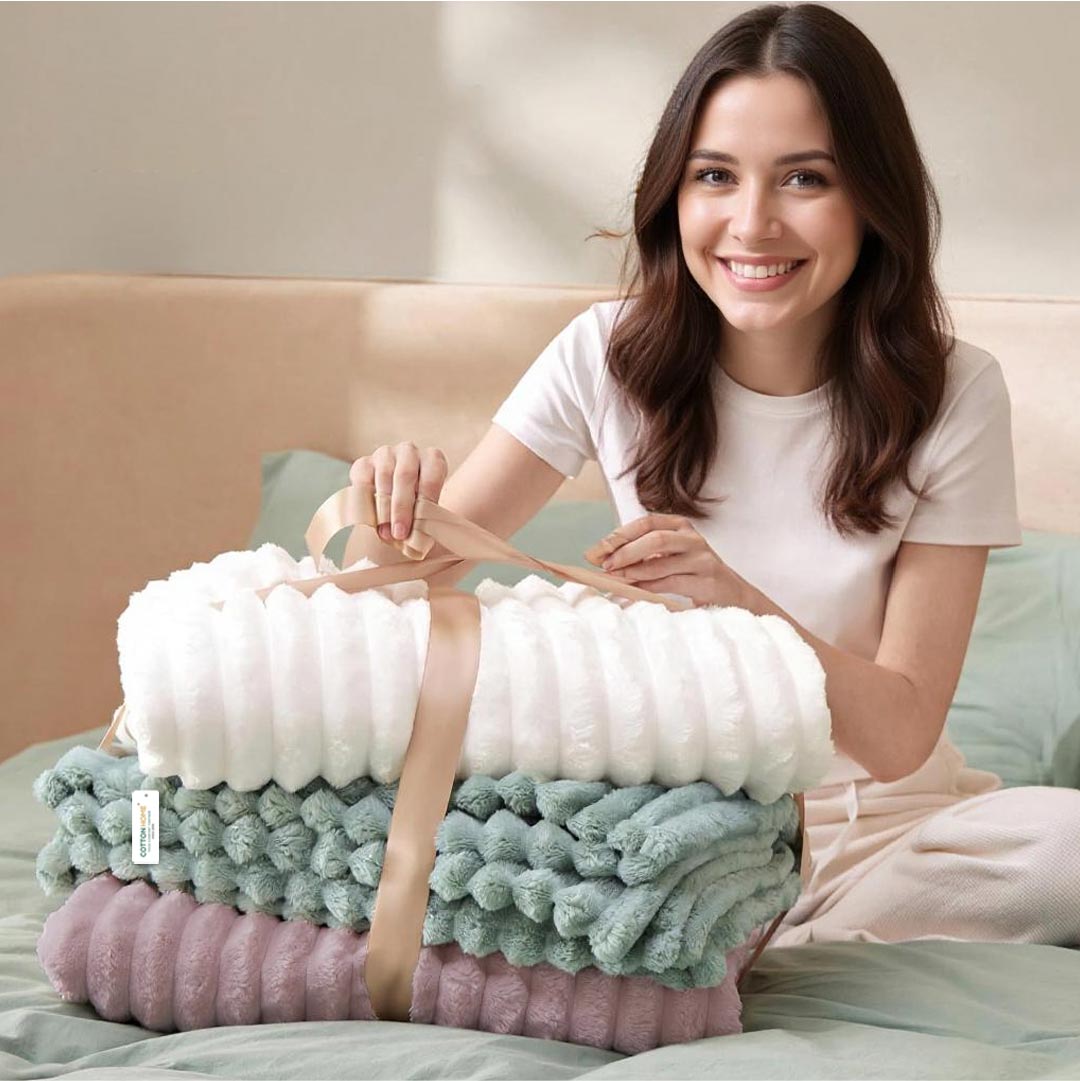 Plush Stripe Blanket Queen Size 220x240 Royal Blue - Cotton Home